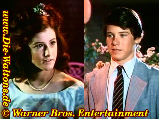 Bildmontage: Elizabeth und Drew kommen sich immer n&auml;her.