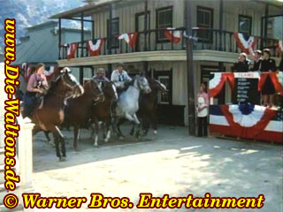 Das Rennen namens Läufer und Reiter beginnt. Rechts oben J.D., Ike und Corabeth.